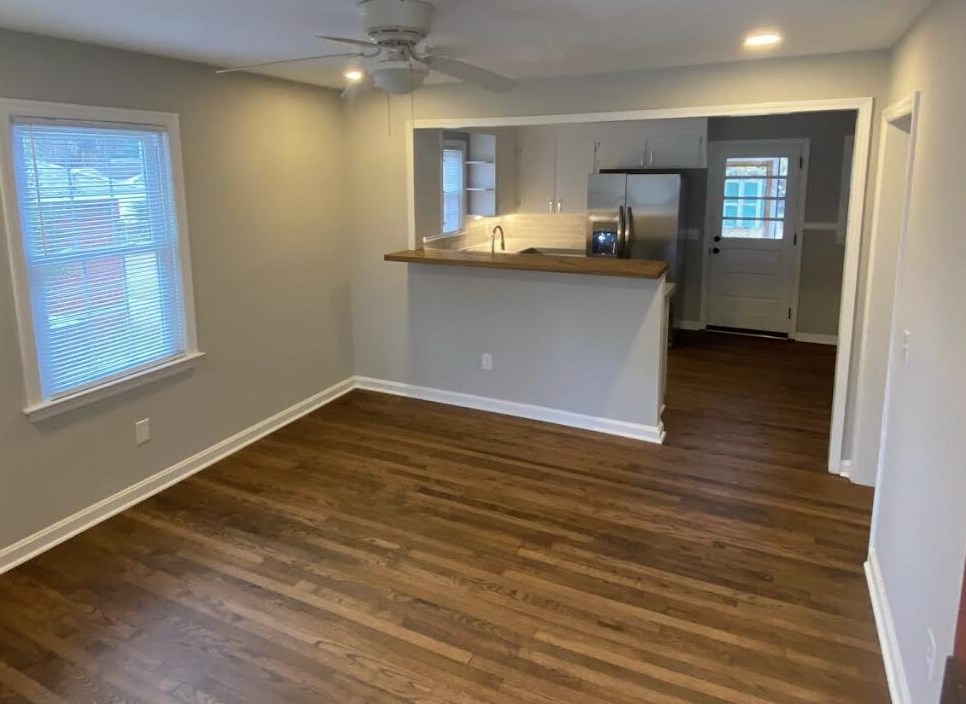 1105 Sunnyside Dr, Cayce-West Columbia, SC 29033