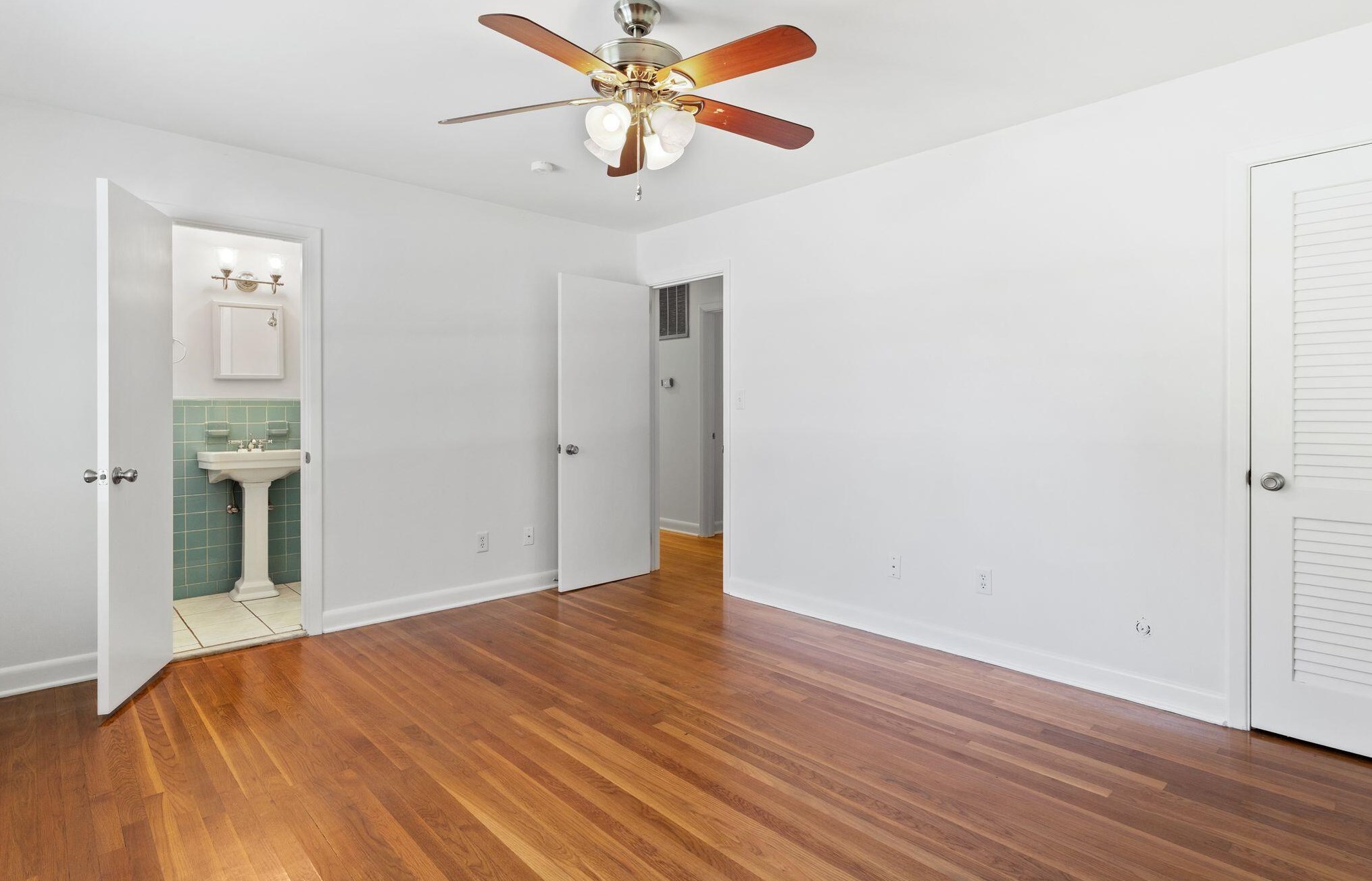 723 James Dr, Charleston SC  29412-4212 exterior