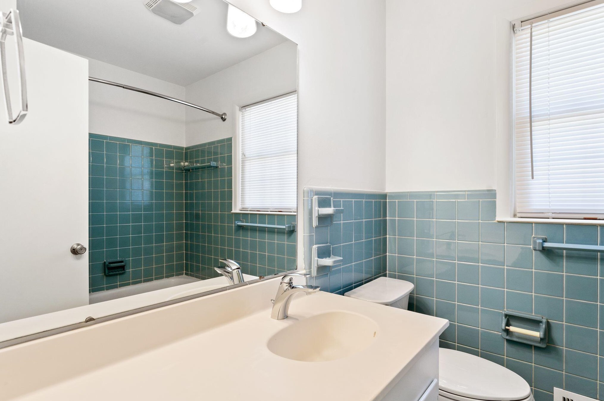 723 James Dr, Charleston SC  29412-4212 exterior