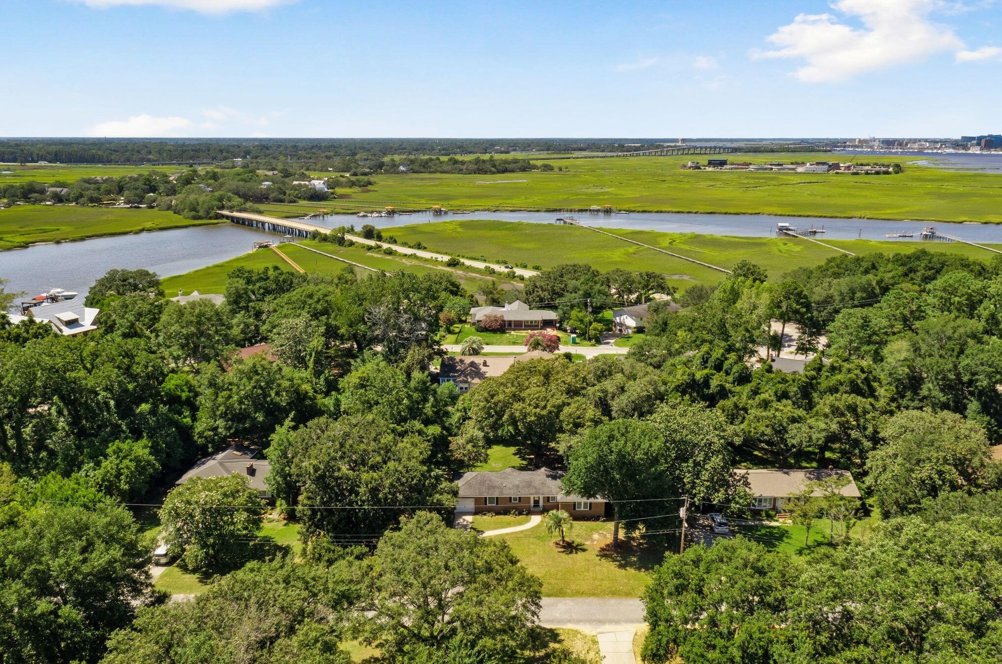 723 James Dr, Charleston SC  29412-4212 exterior