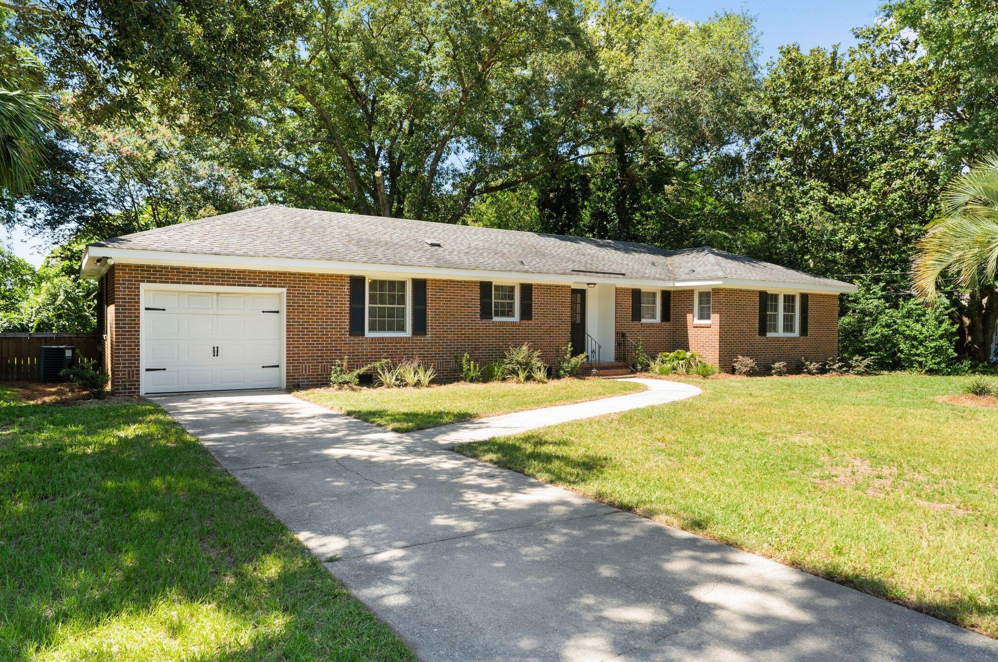 723 James Dr, Charleston SC  29412-4212 exterior