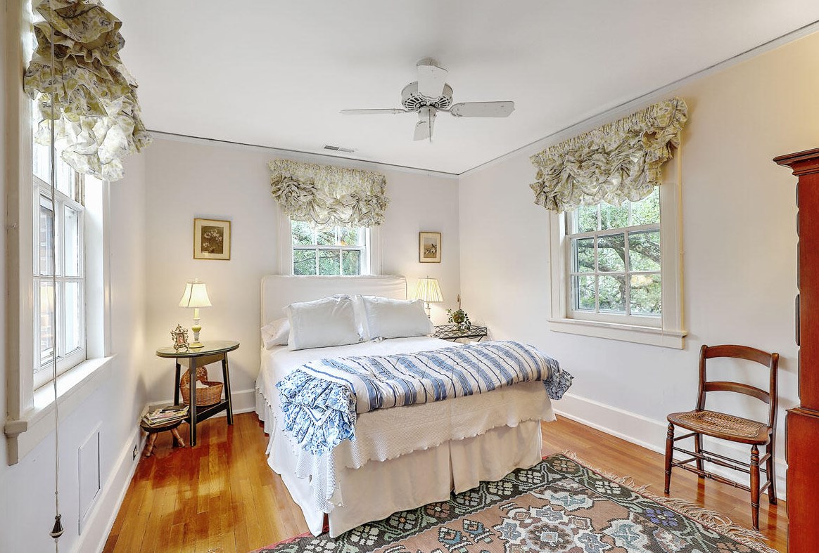 108 Battery St, Charleston SC  29401-2320 exterior