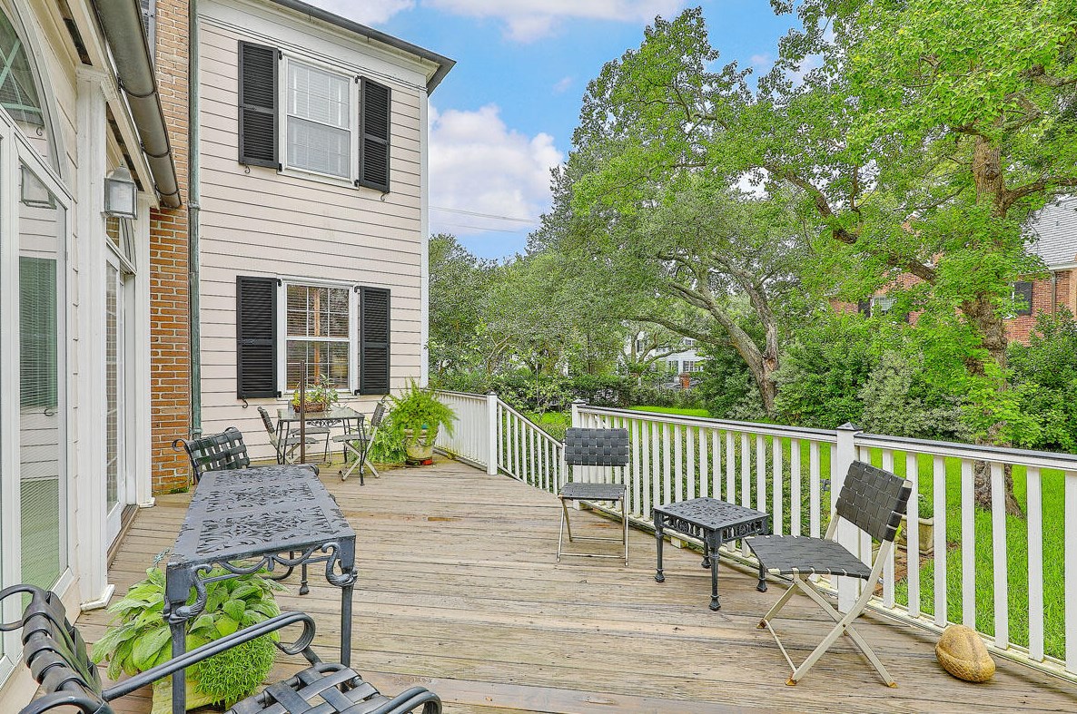 108 Battery St, Charleston SC  29401-2320 exterior