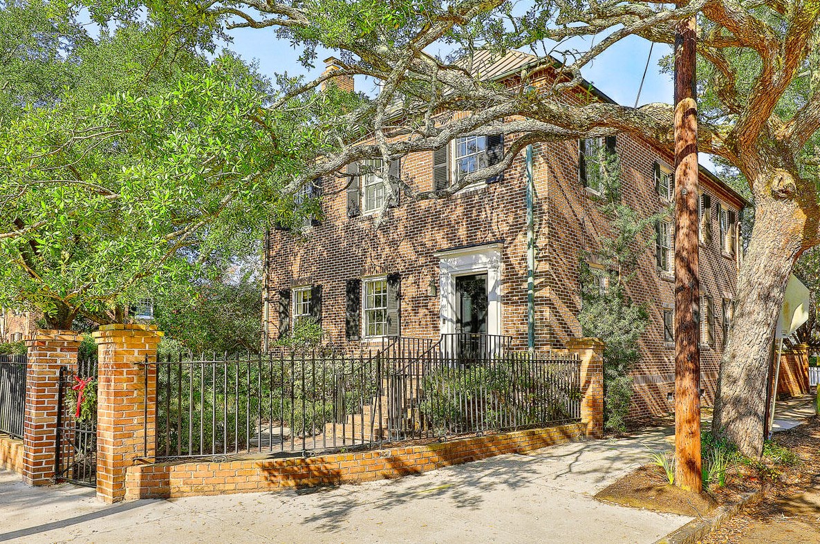 108 Battery St, Charleston SC  29401-2320 exterior