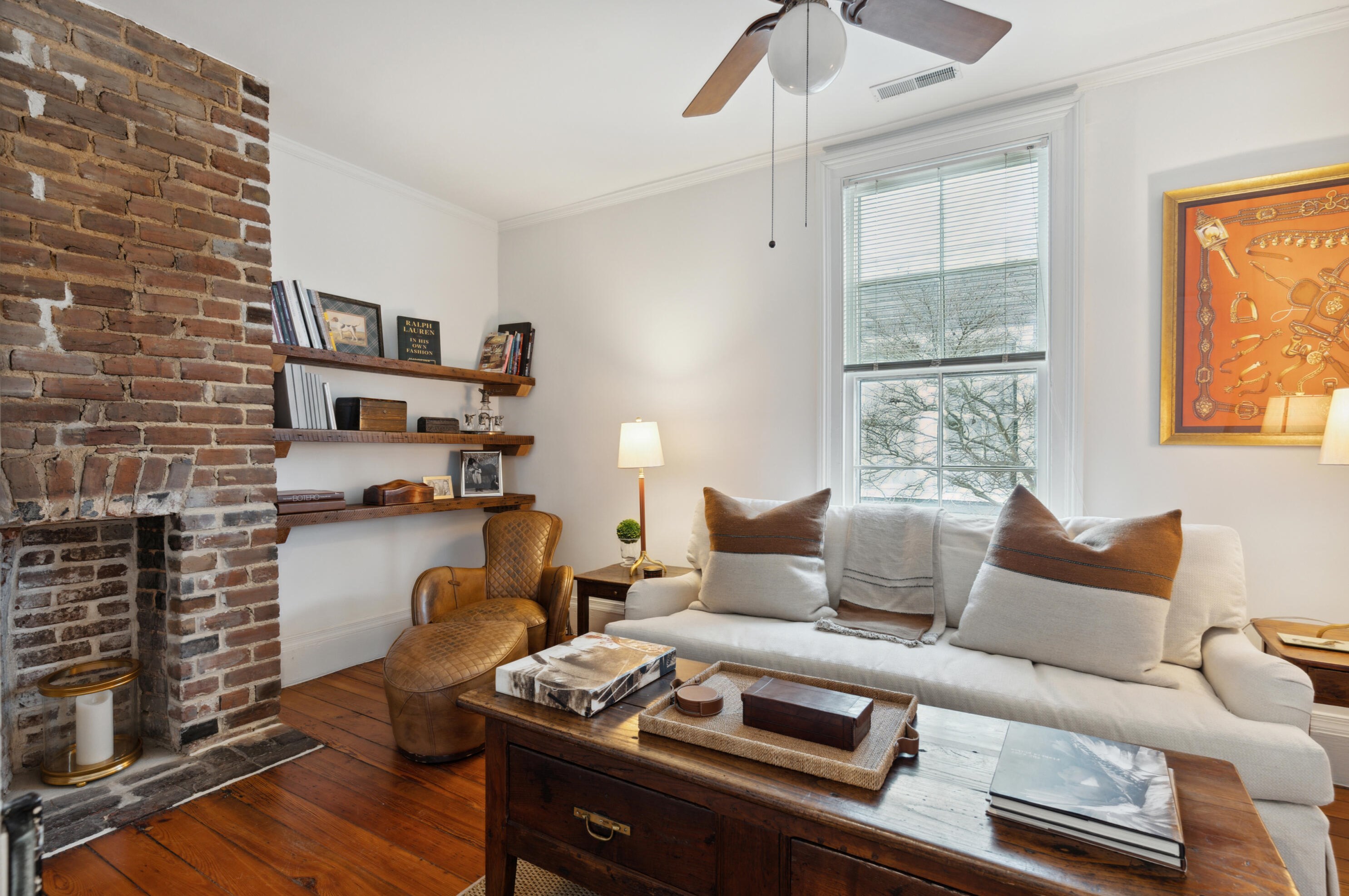 27 Gadsden St, Charleston SC  29401-1205 exterior