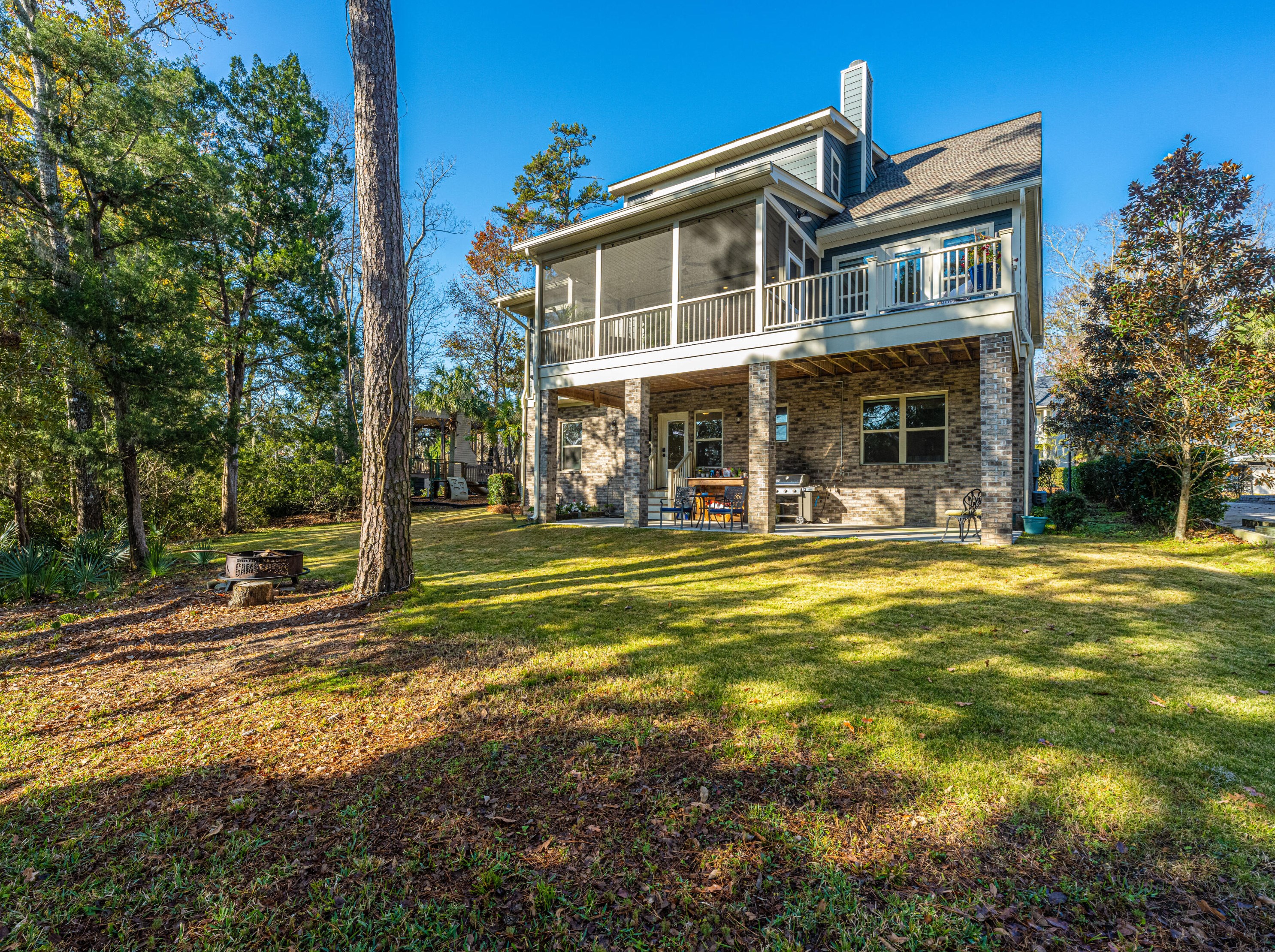 8589 Refuge Point Cir, Charleston, SC 29420-6876
