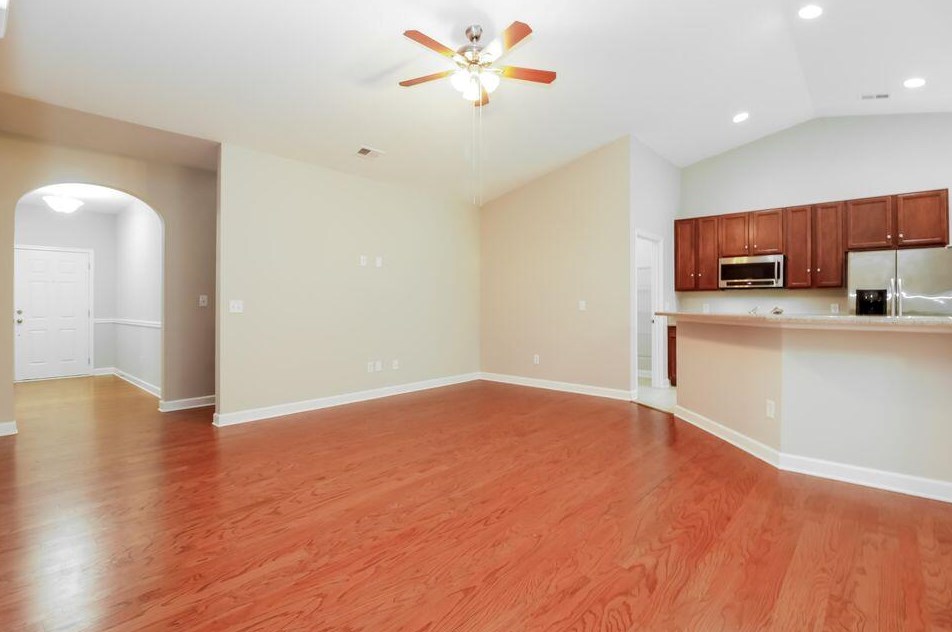 220 Maywood Dr, Moncks Corner SC  29461-8892 exterior
