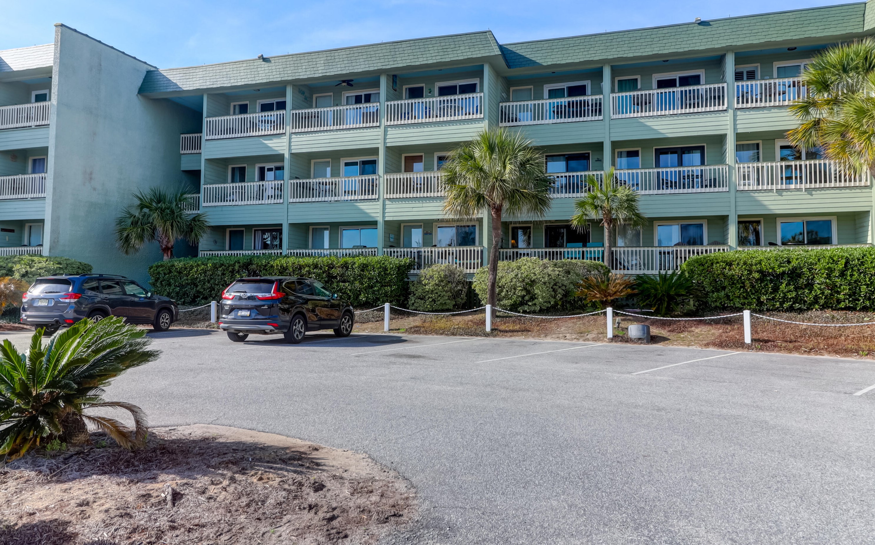 1300 Ocean Blvd #340, Isle of Palms, SC 29451