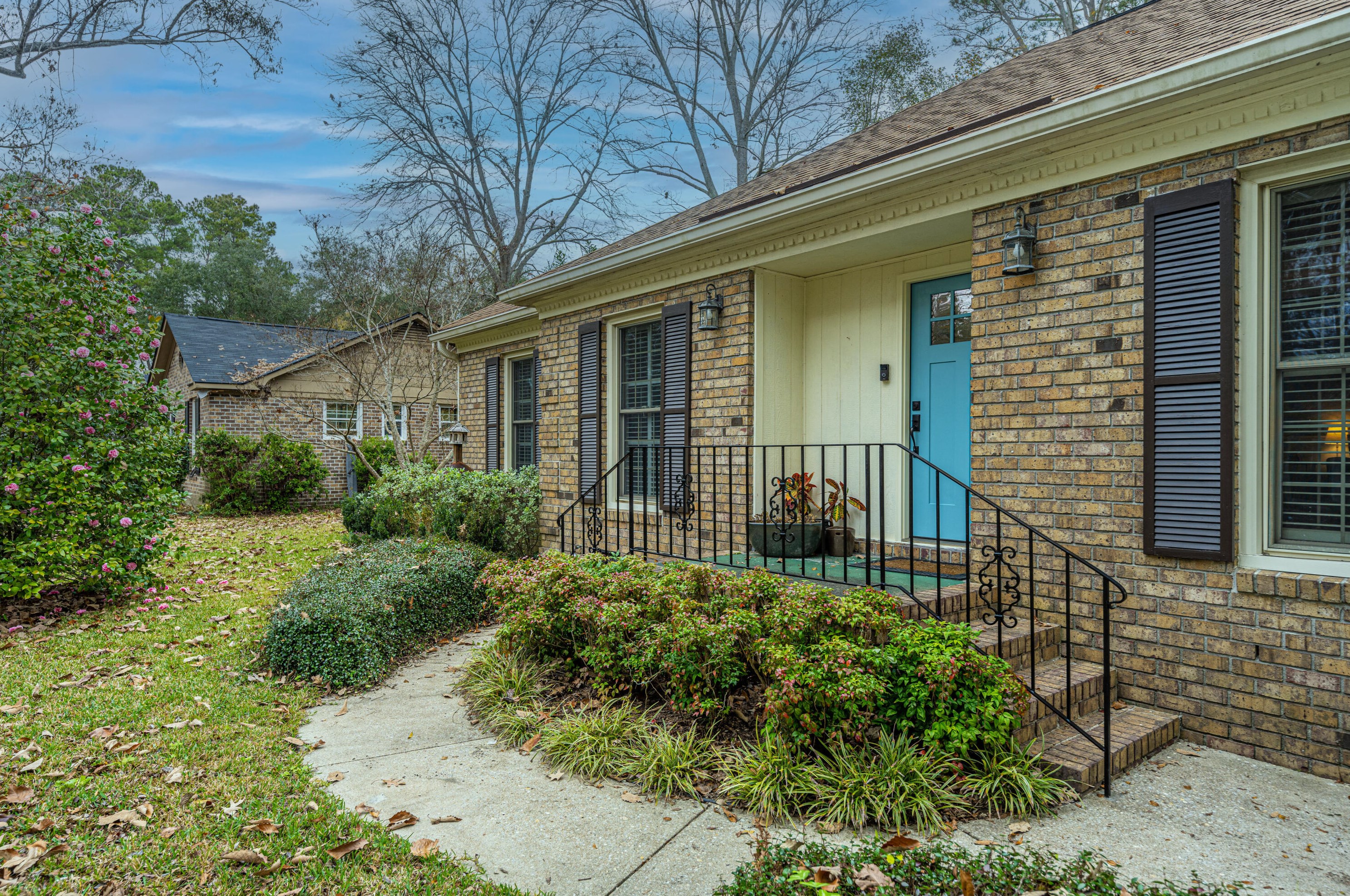 107 Runnymede Ln, Summerville, SC 29485-8507