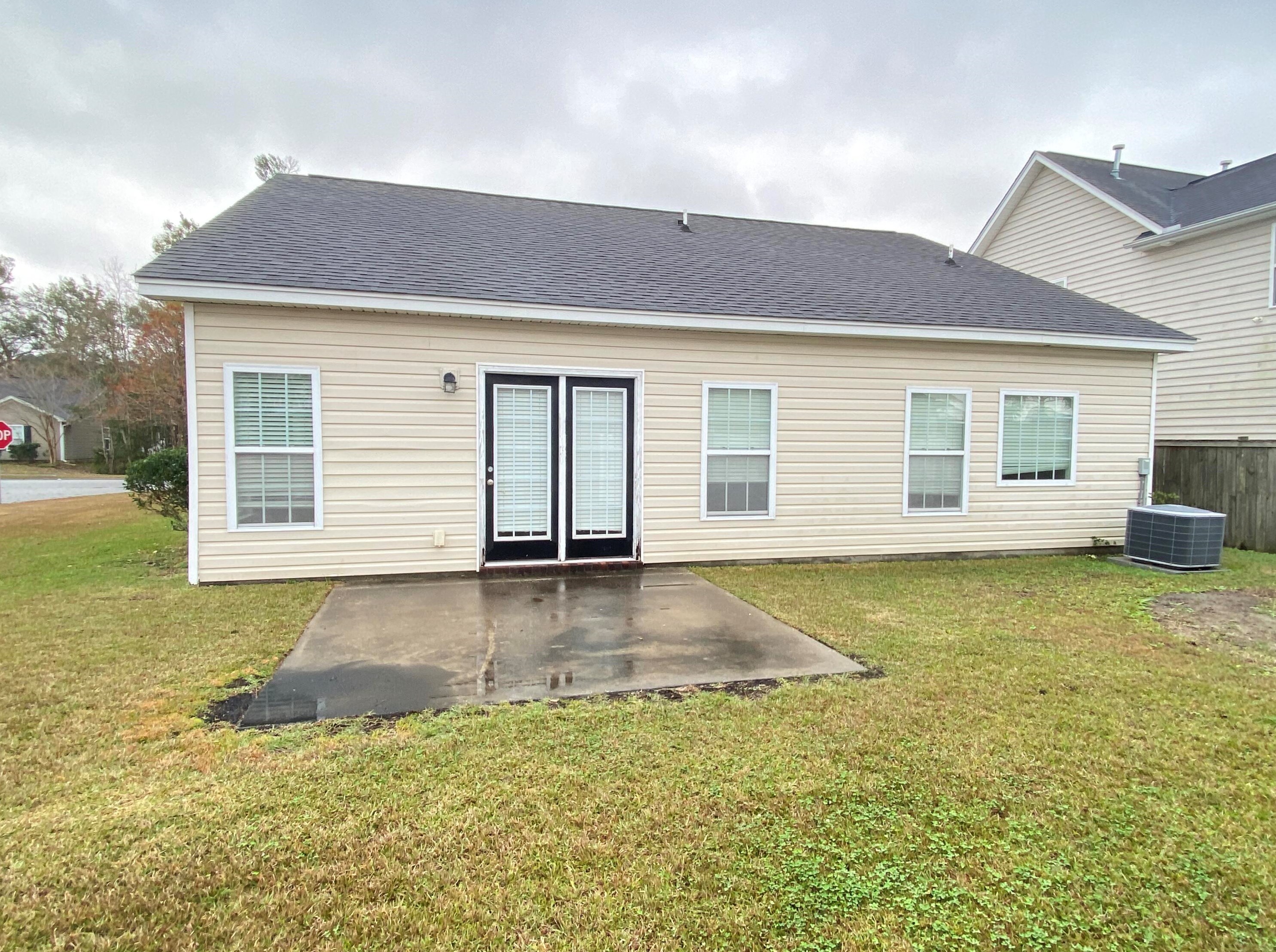 8207 Ronda Dr, Charleston, SC 29406