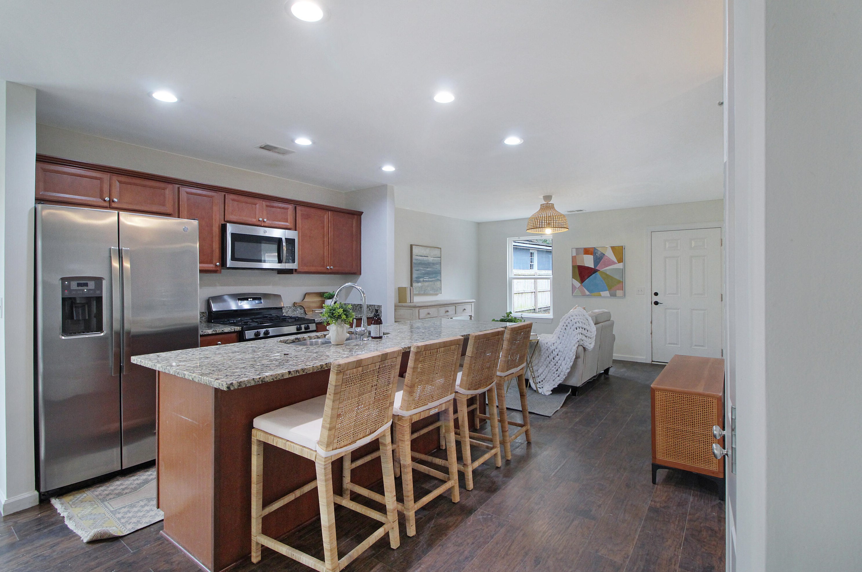 2548 Highpoint Dr, Charleston, SC 29406-6210