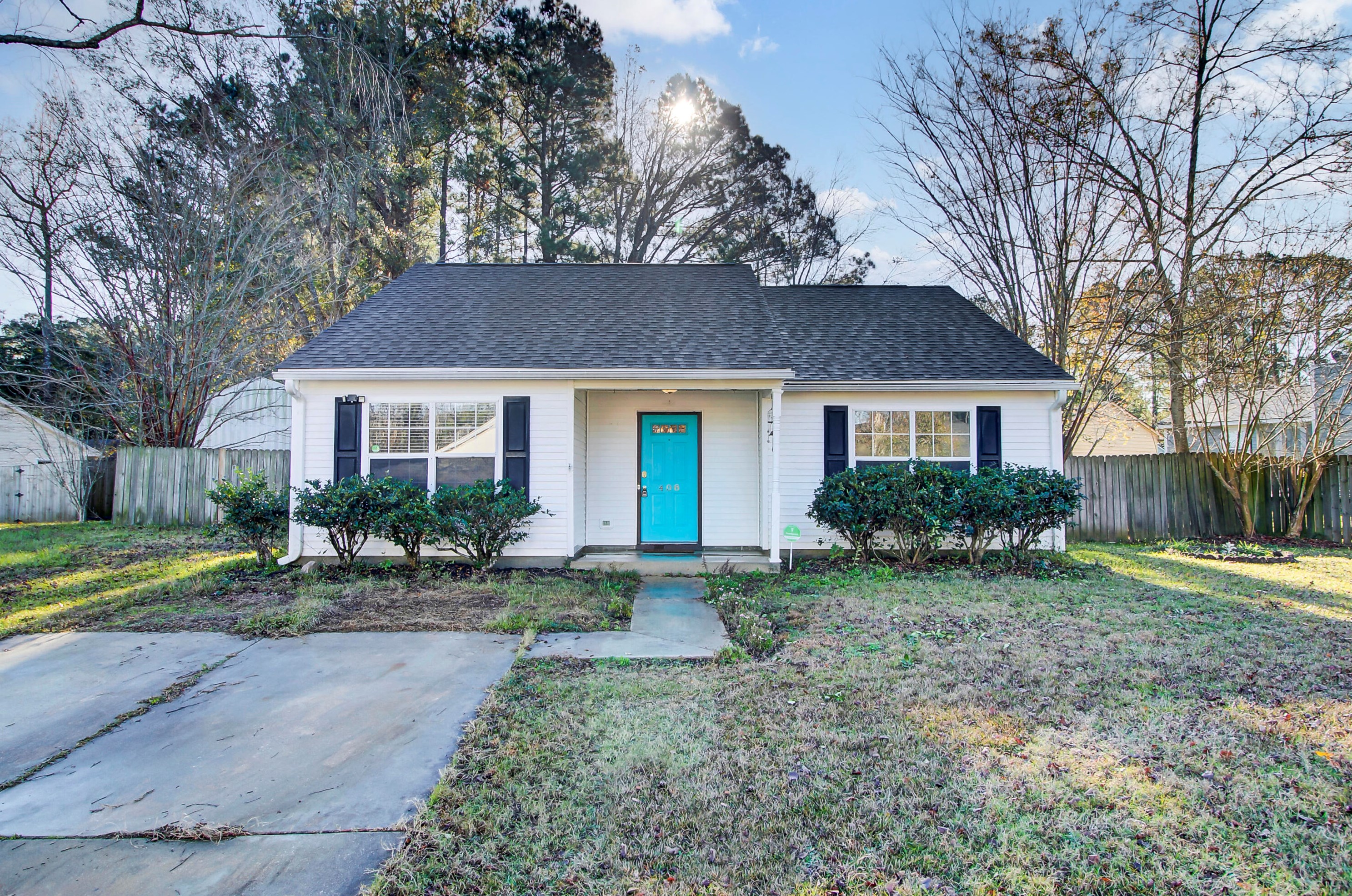 408 Courtland Dr, Summerville SC  29483-1710 exterior