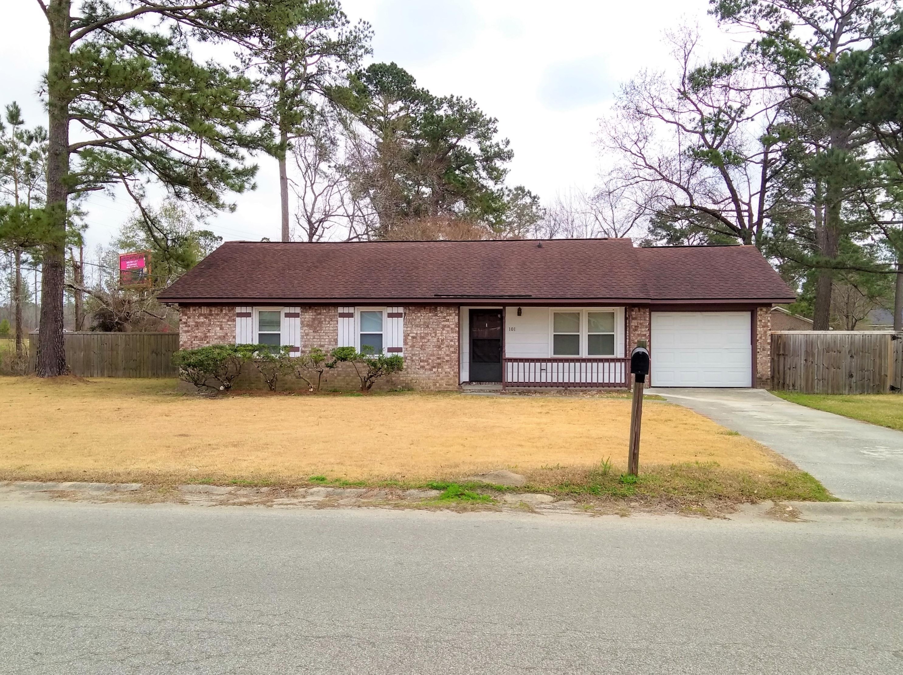 101 Mulberry Dr, Summerville, SC 29483