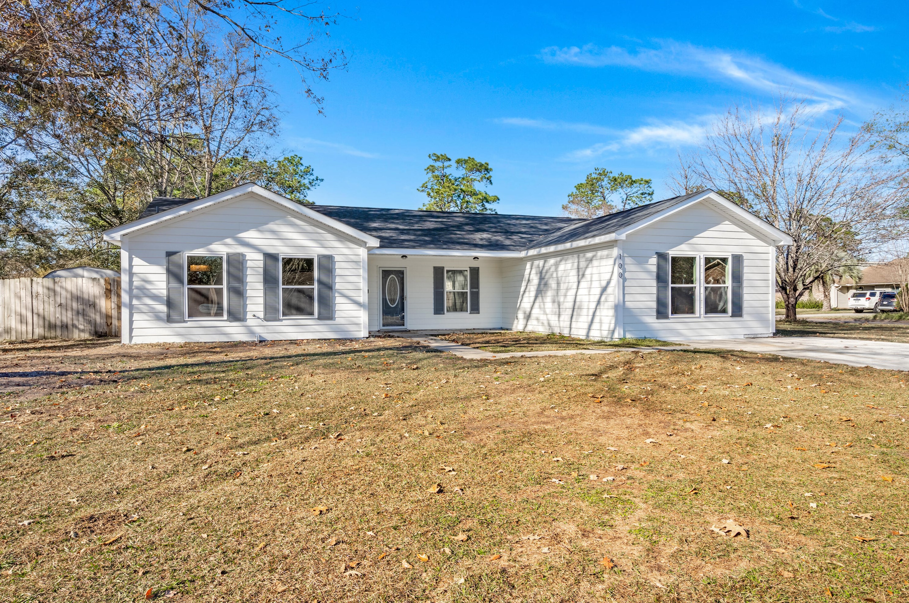 100 Marion Rd, Summerville, SC 29483-1963