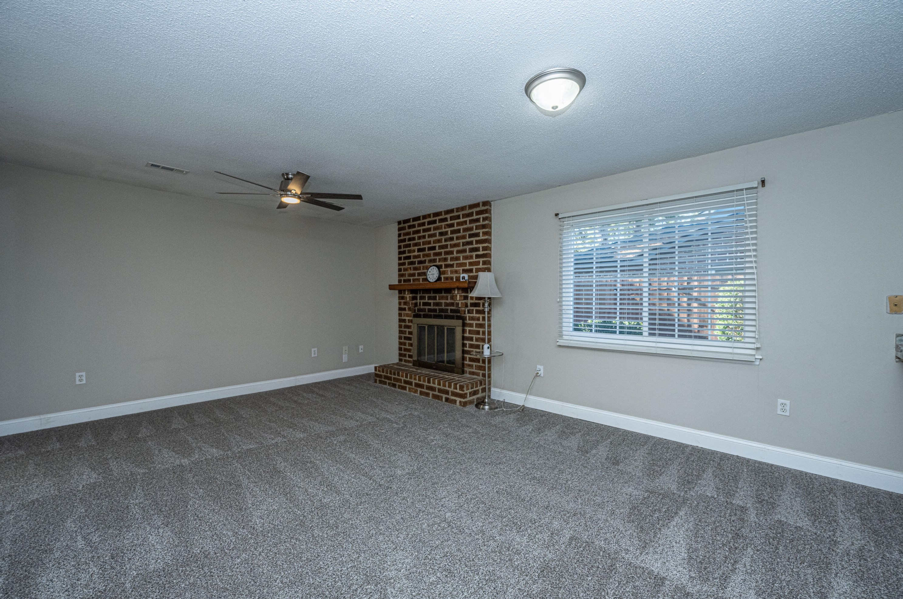 7767 Oldridge Rd, Charleston, SC 29418-2104