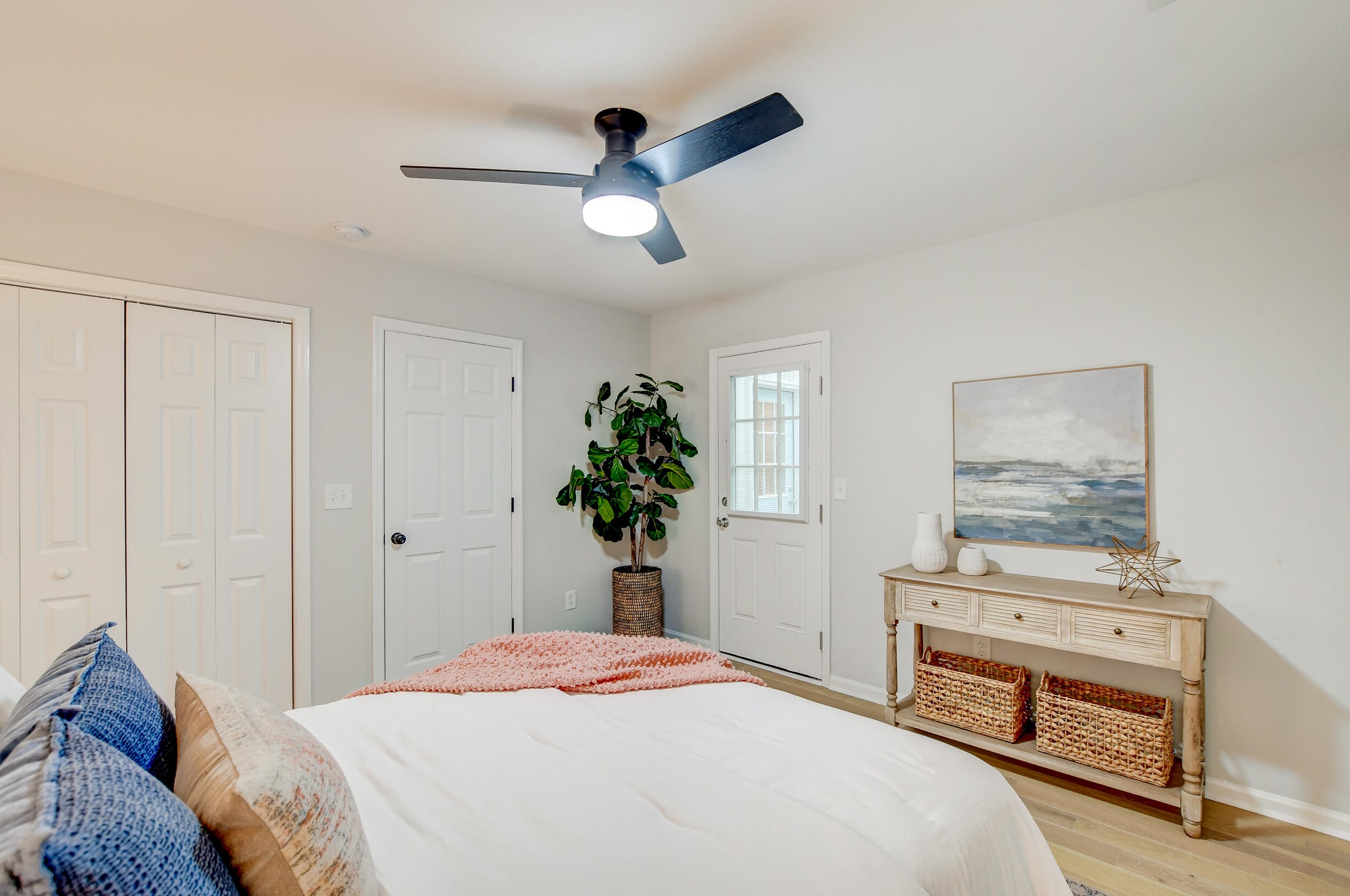 1 H St, Charleston SC  29403-4751 exterior