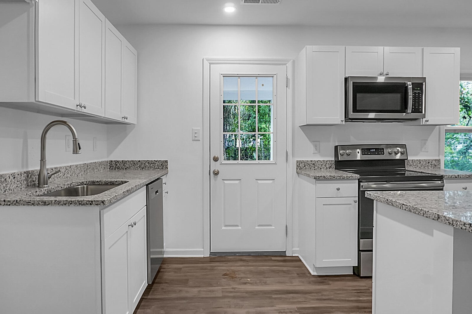 668 Oak Forest Dr, Charleston SC  29407-7039 exterior