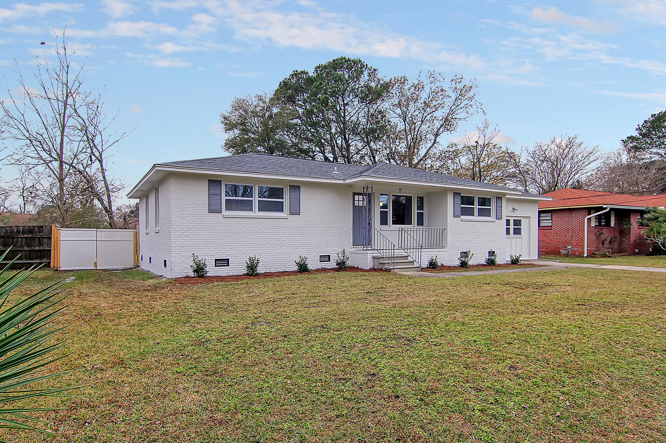 5305 Mcroy St, Charleston, SC 29418-5856