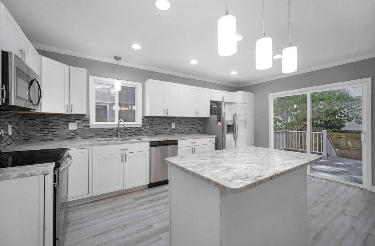 127 Lancer Dr, Summerville, SC 29485