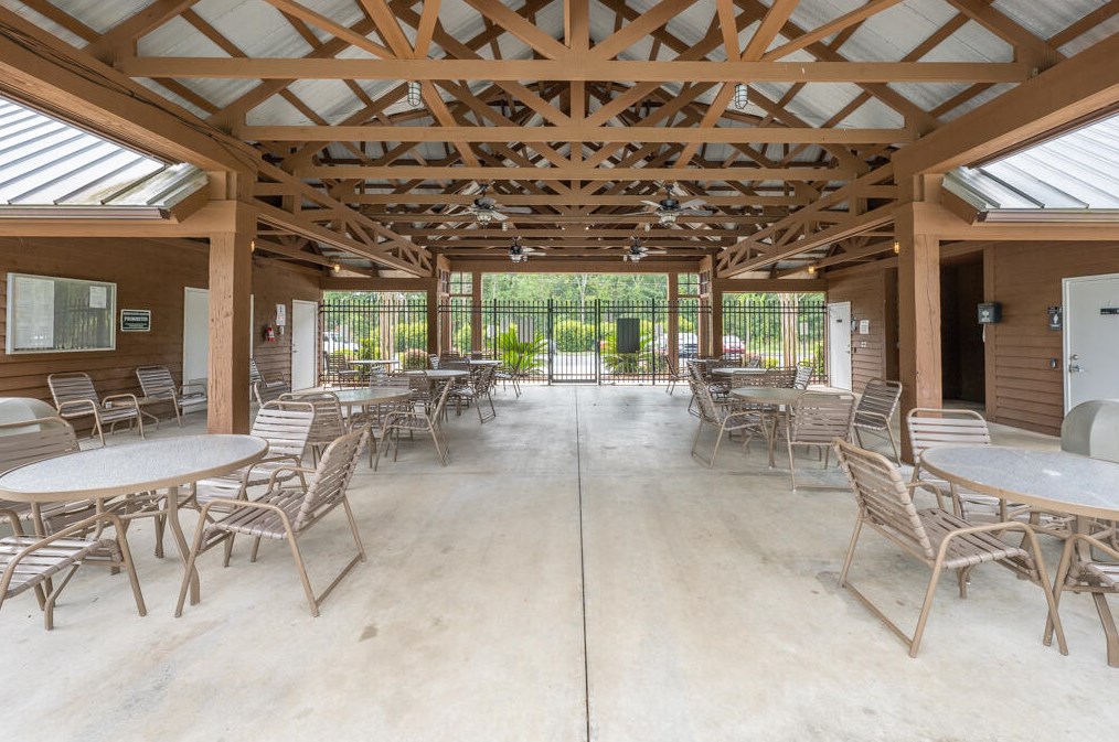 241 Old Savannah Dr, Charleston SC  29445-7337 exterior