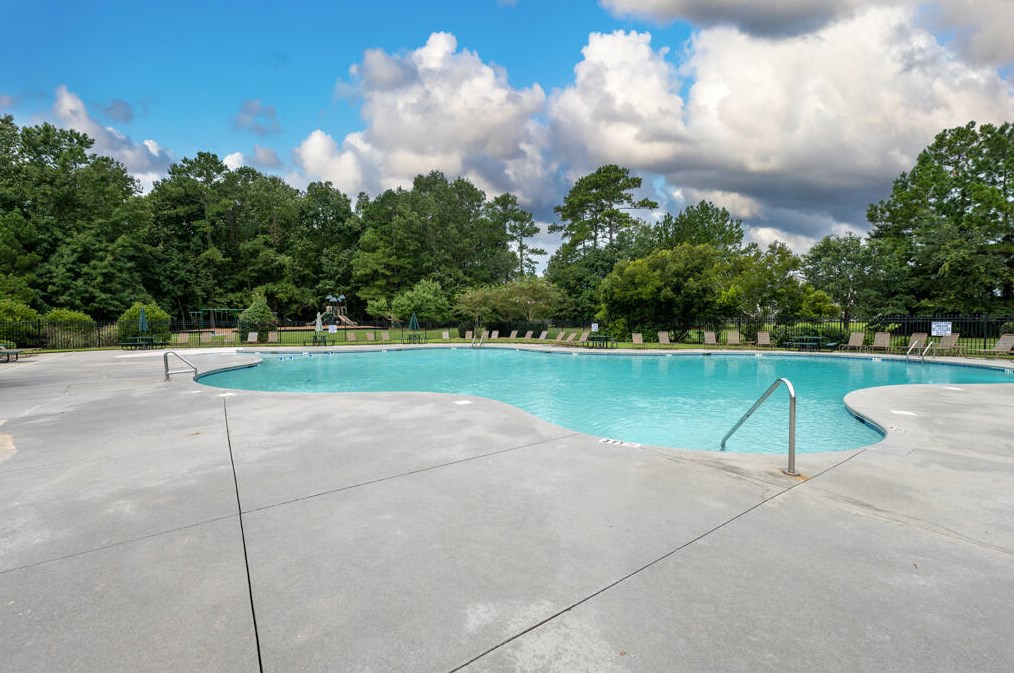 241 Old Savannah Dr, Charleston SC  29445-7337 exterior