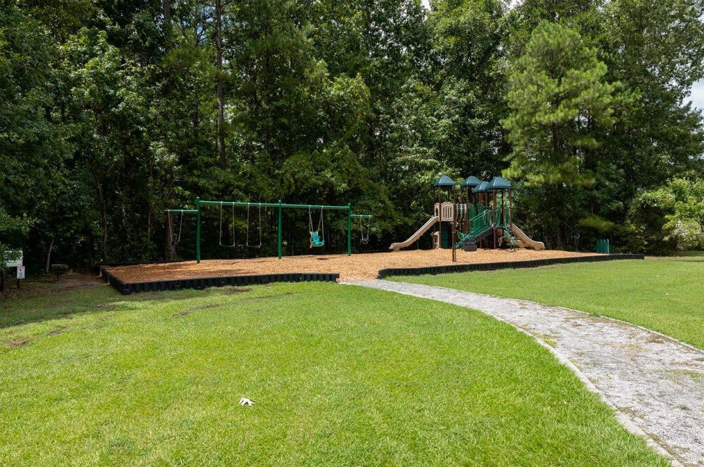 241 Old Savannah Dr, Charleston SC  29445-7337 exterior