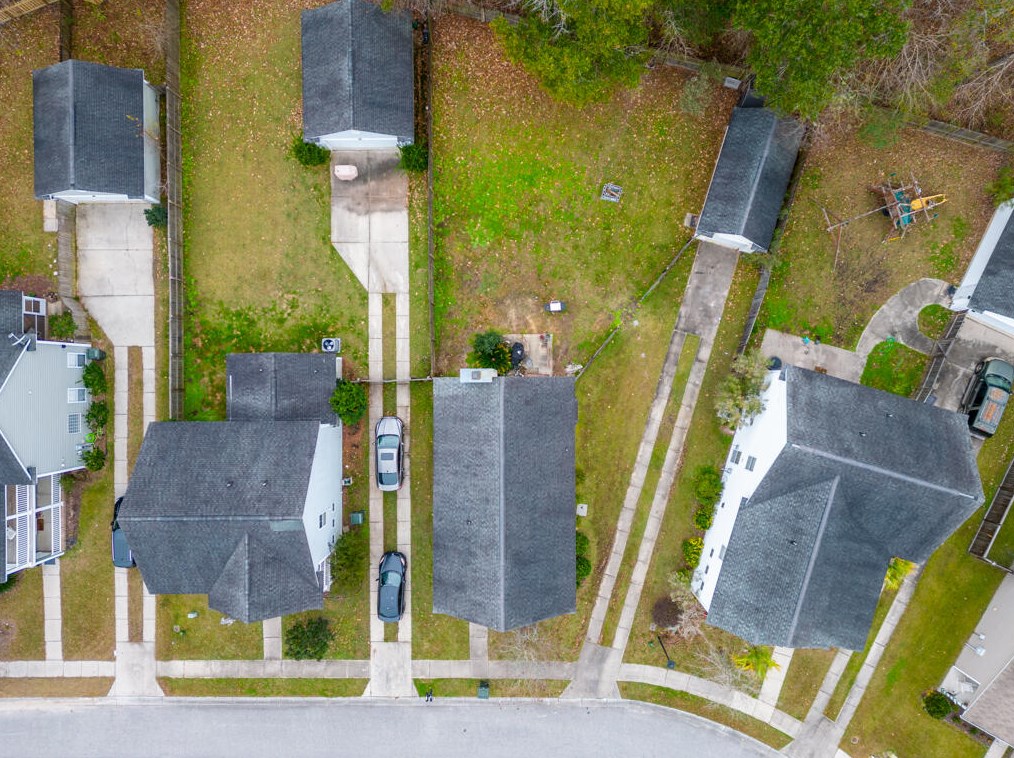 241 Old Savannah Dr, Charleston SC  29445-7337 exterior