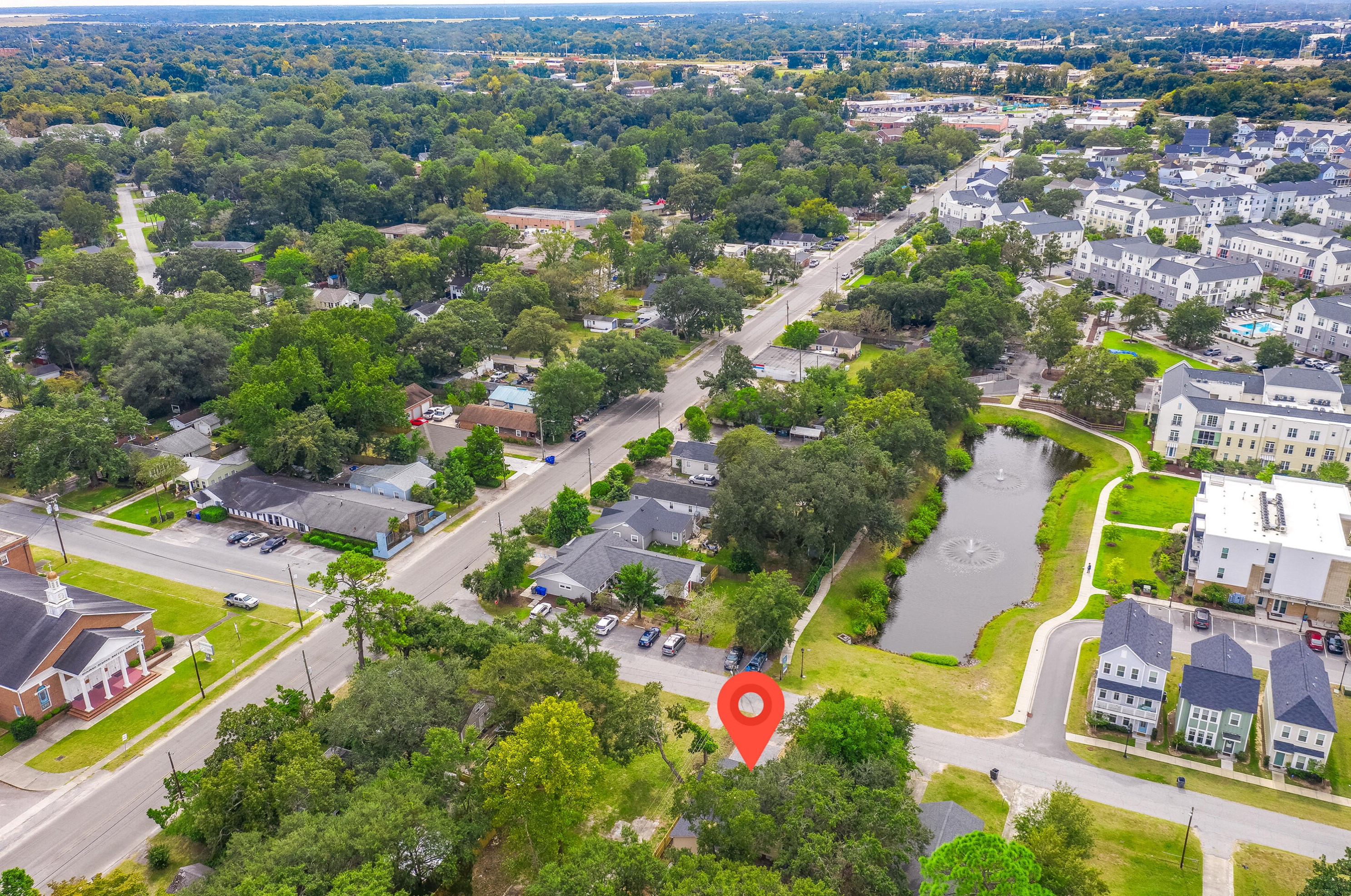 4606 Holmes Ave, Charleston SC  29405-4607 exterior