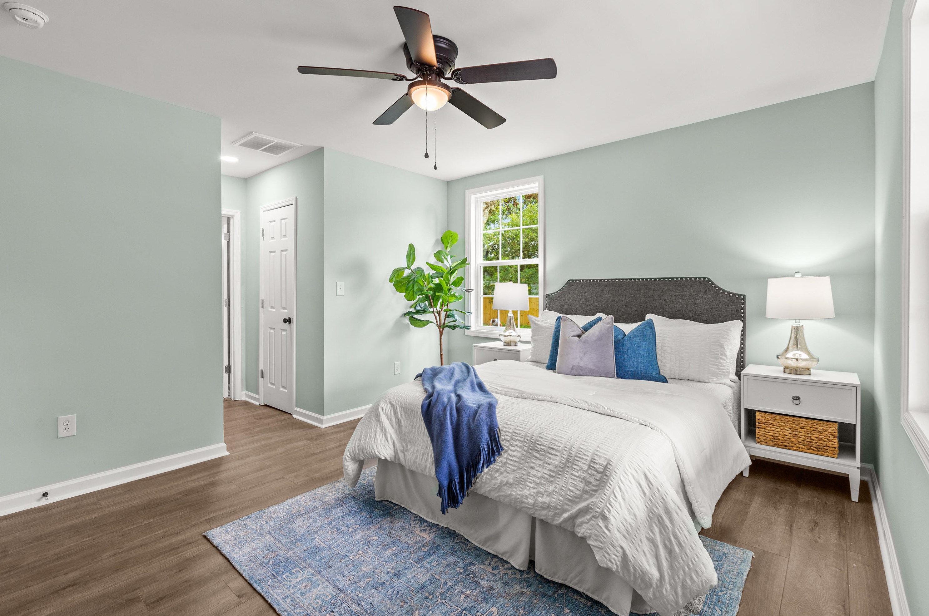 4606 Holmes Ave, Charleston SC  29405-4607 exterior