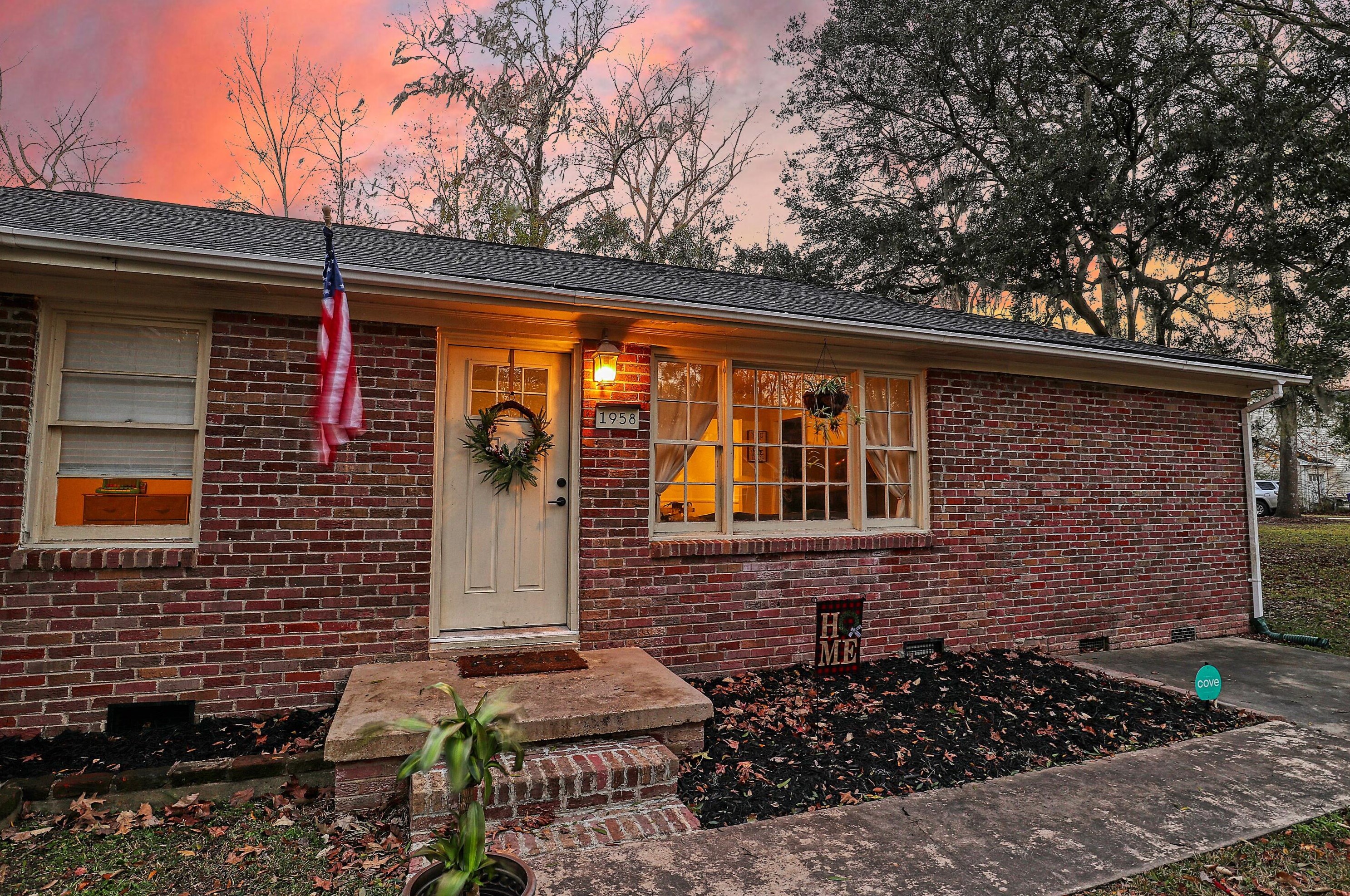 1958 Gasque St, Johns Island, SC 29455