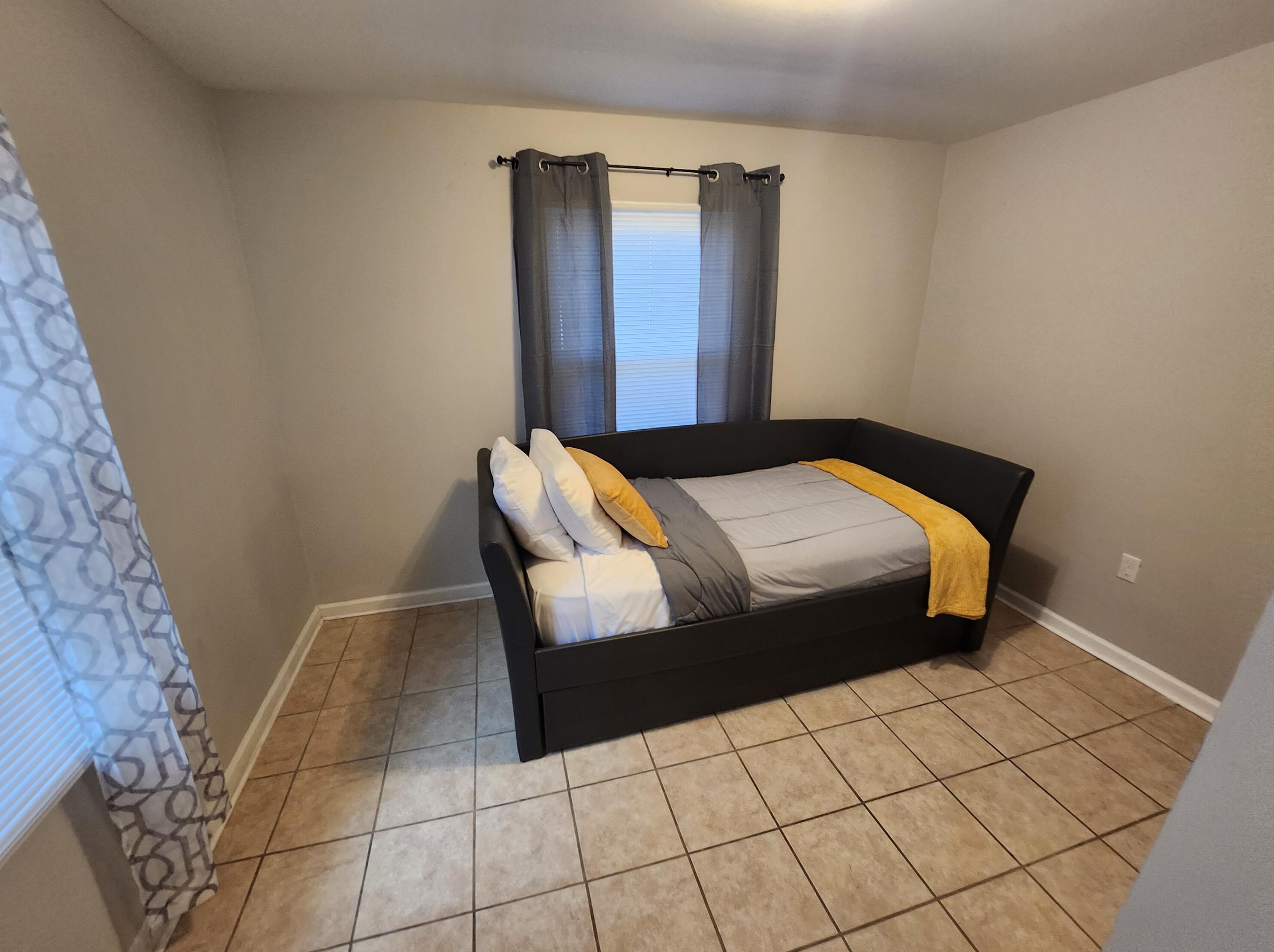 2324 Eagle Dr, Charleston SC  29406-4737 exterior