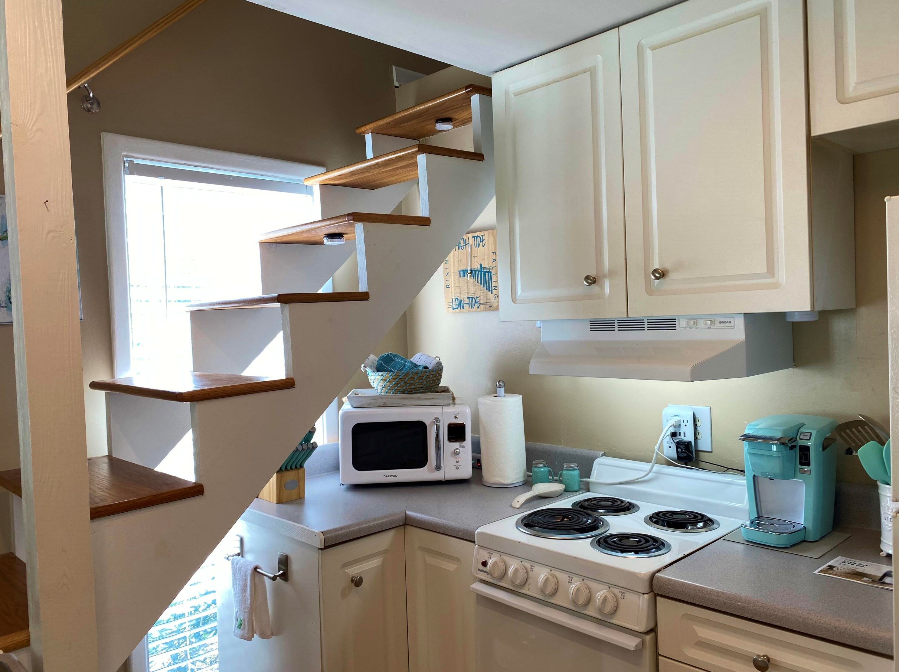 359 Sea Cloud Cir, Edisto SC  29438-3605 exterior