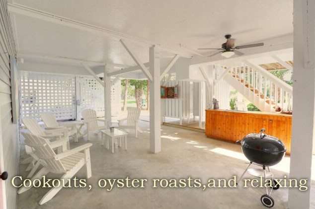 3606 Big Bay Dr, Edisto SC  29438-3702 exterior
