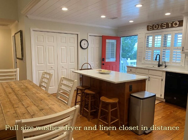 3606 Big Bay Dr, Edisto SC  29438-3702 exterior
