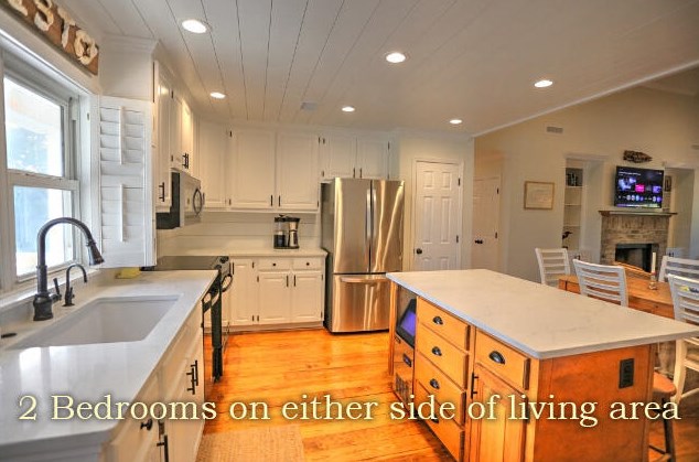 3606 Big Bay Dr, Edisto SC  29438-3702 exterior