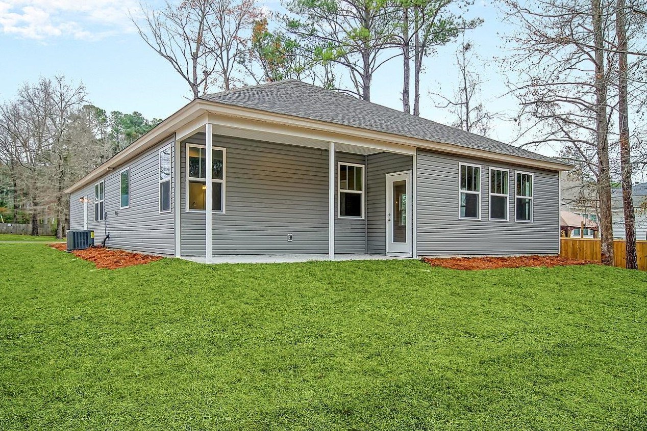 137 Cinnamon Rd, Summerville, SC 29483-7930
