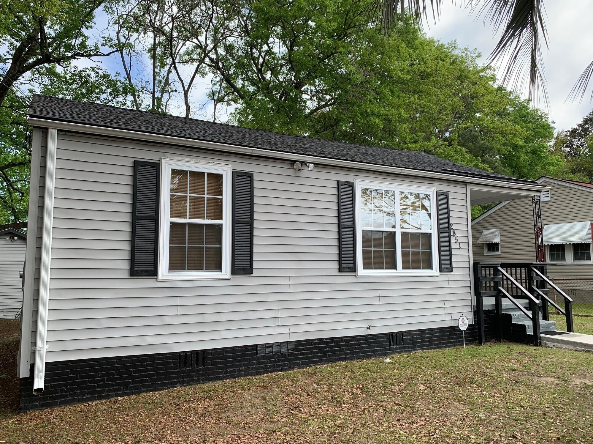 2851 Ranger Dr, Charleston SC  29405-7302 exterior