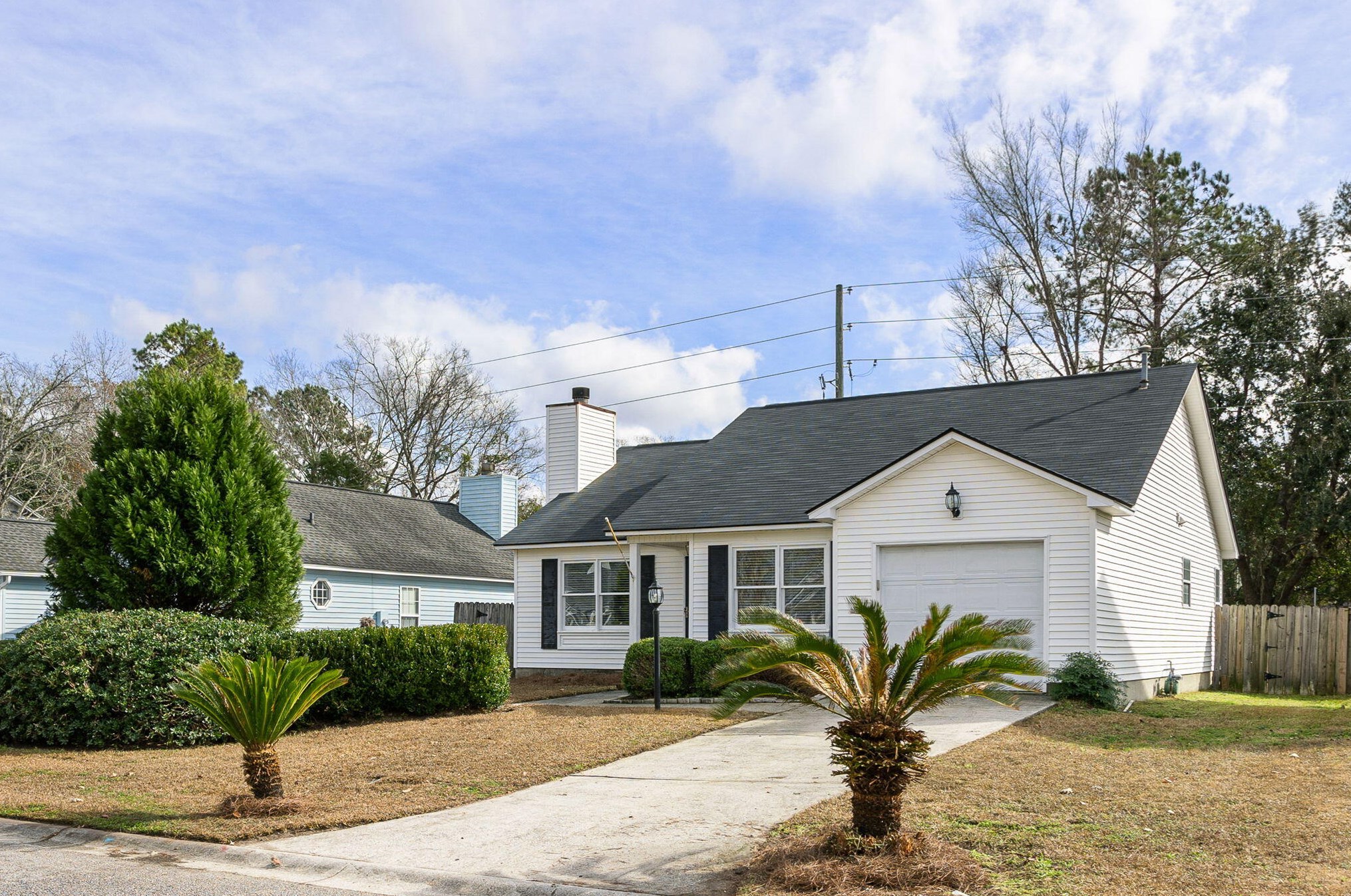 187 Briarwood Dr, Charleston, SC 29414-6950
