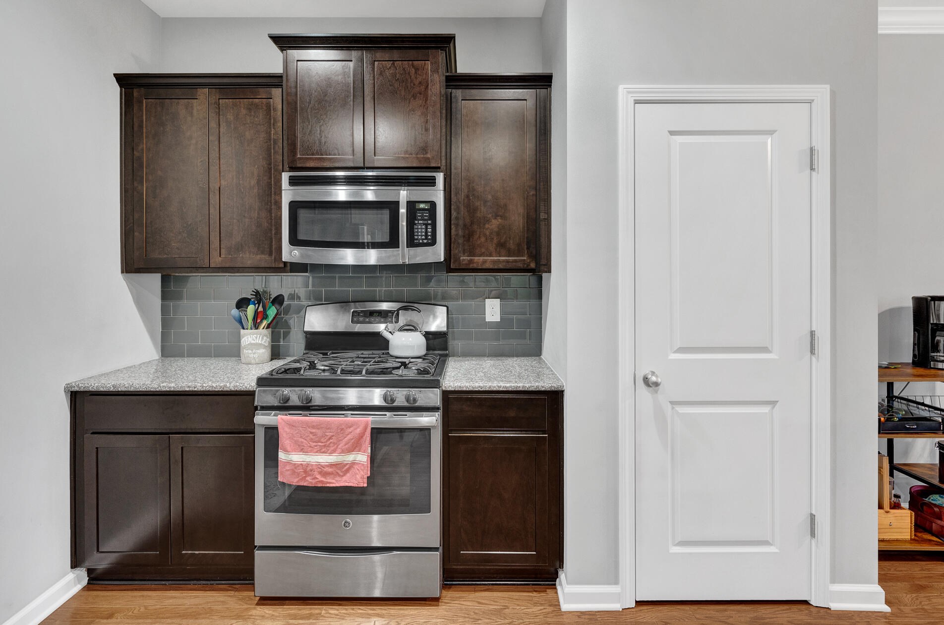 148 Hickory Ridge Way, Summerville SC  29483-9759 exterior