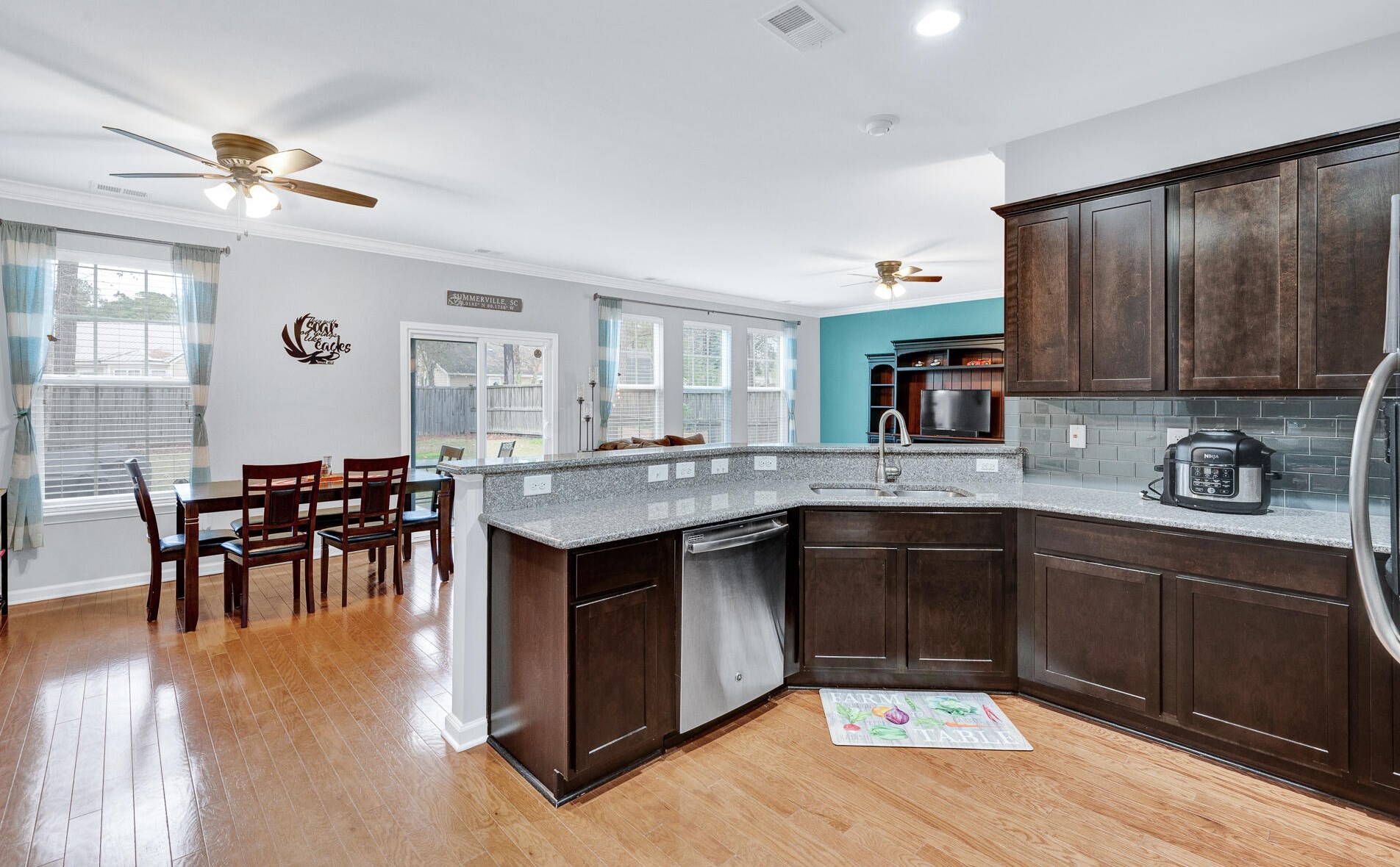 148 Hickory Ridge Way, Summerville SC  29483-9759 exterior