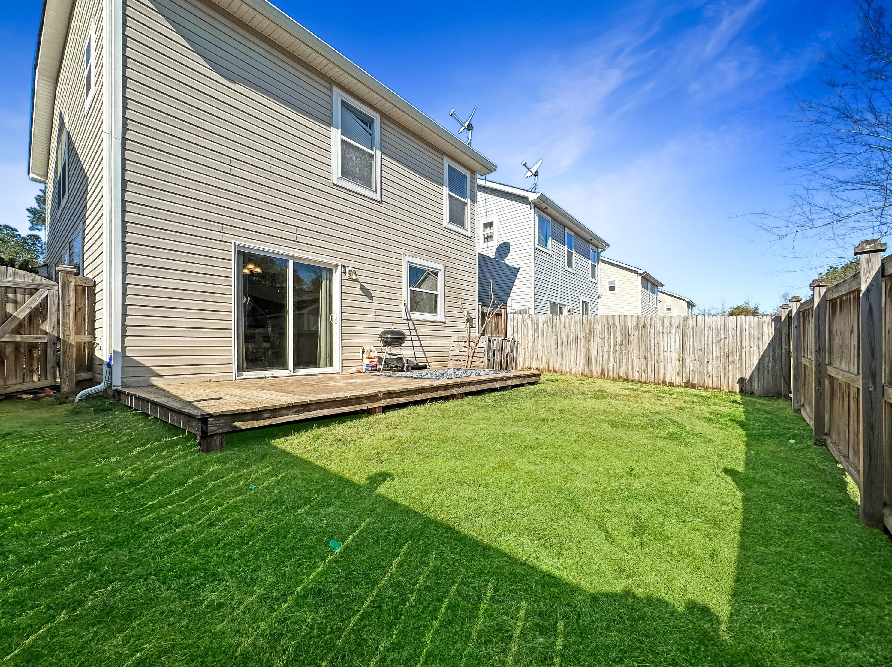 8816 Kellum Dr, Charleston SC  29420-8363 exterior