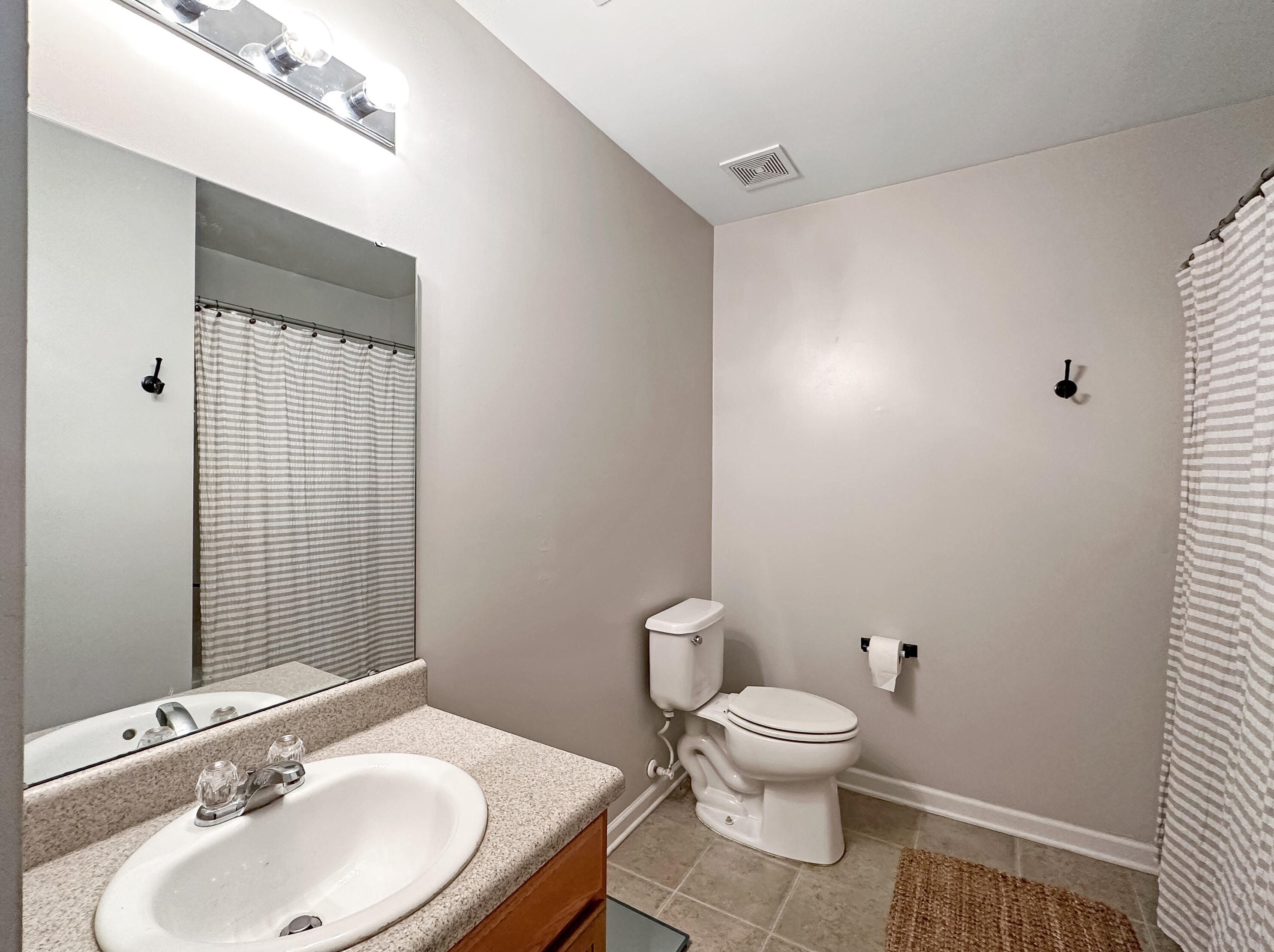 8816 Kellum Dr, Charleston SC  29420-8363 exterior