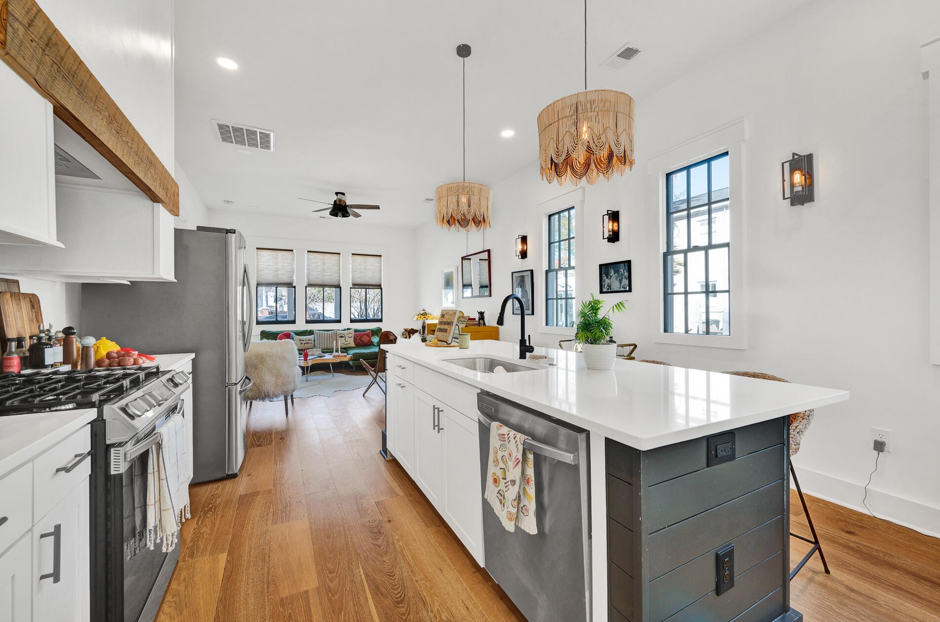 55 Kennedy St, Charleston SC  29403-5211 exterior