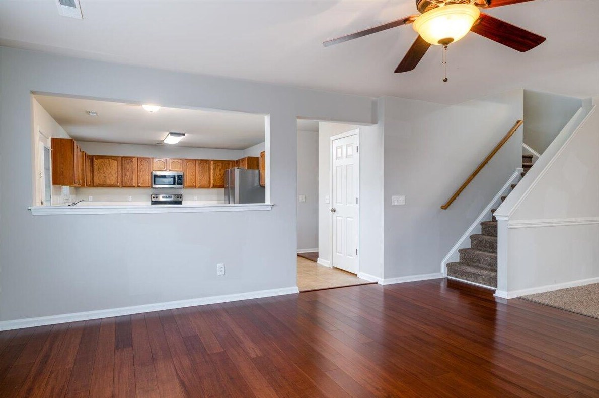 305 Clayburne Dr, Charleston SC  29445-3494 exterior