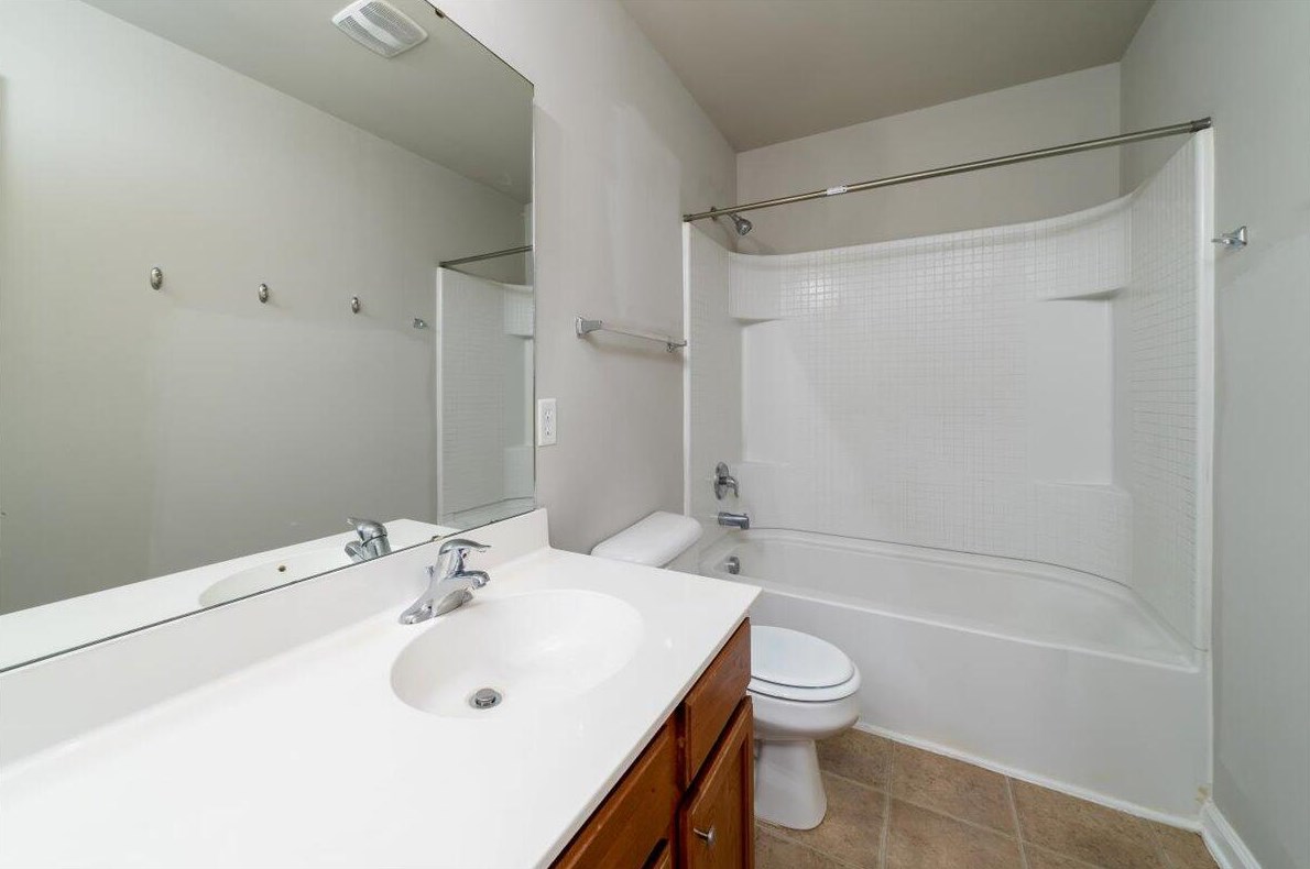 305 Clayburne Dr, Charleston SC  29445-3494 exterior