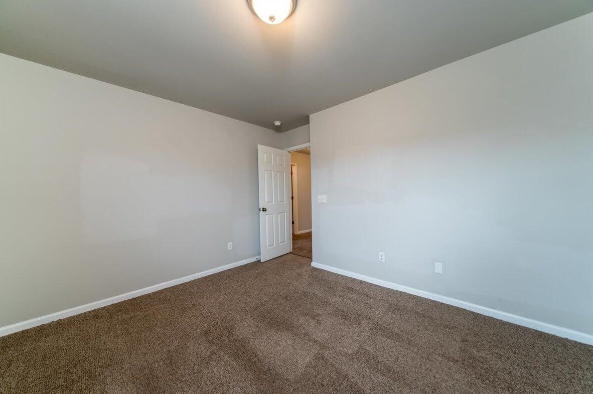 305 Clayburne Dr, Charleston SC  29445-3494 exterior