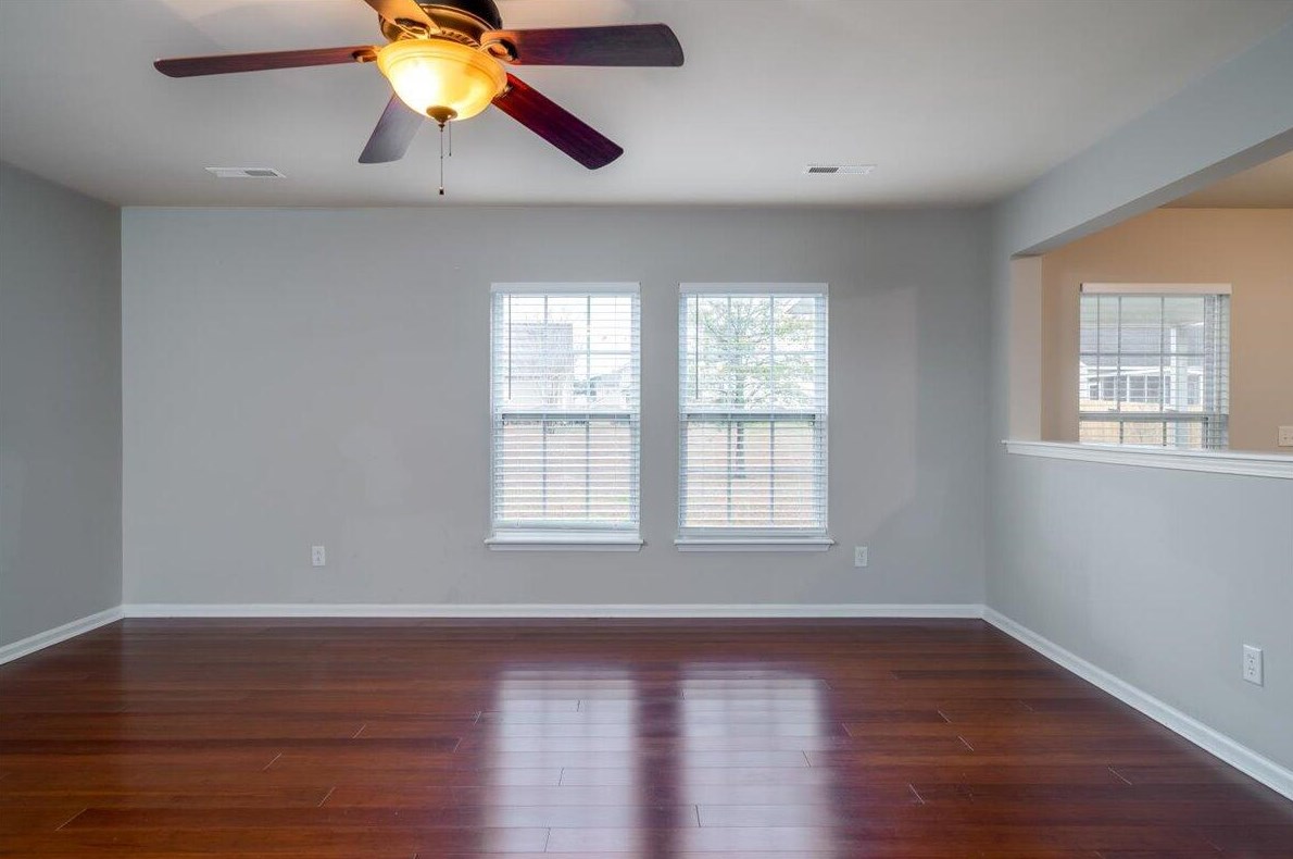 305 Clayburne Dr, Charleston SC  29445-3494 exterior