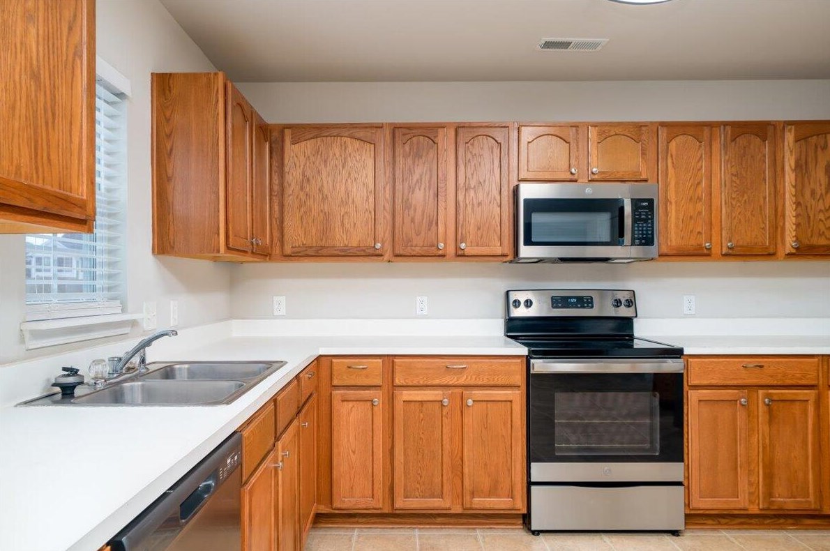 305 Clayburne Dr, Charleston SC  29445-3494 exterior