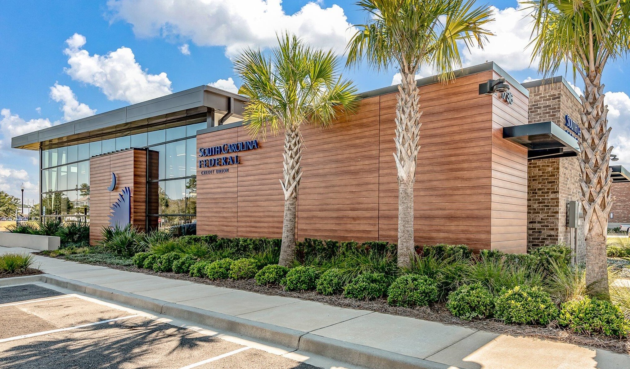 335 Peters Creek Dr, Summerville SC  29483-5341 exterior