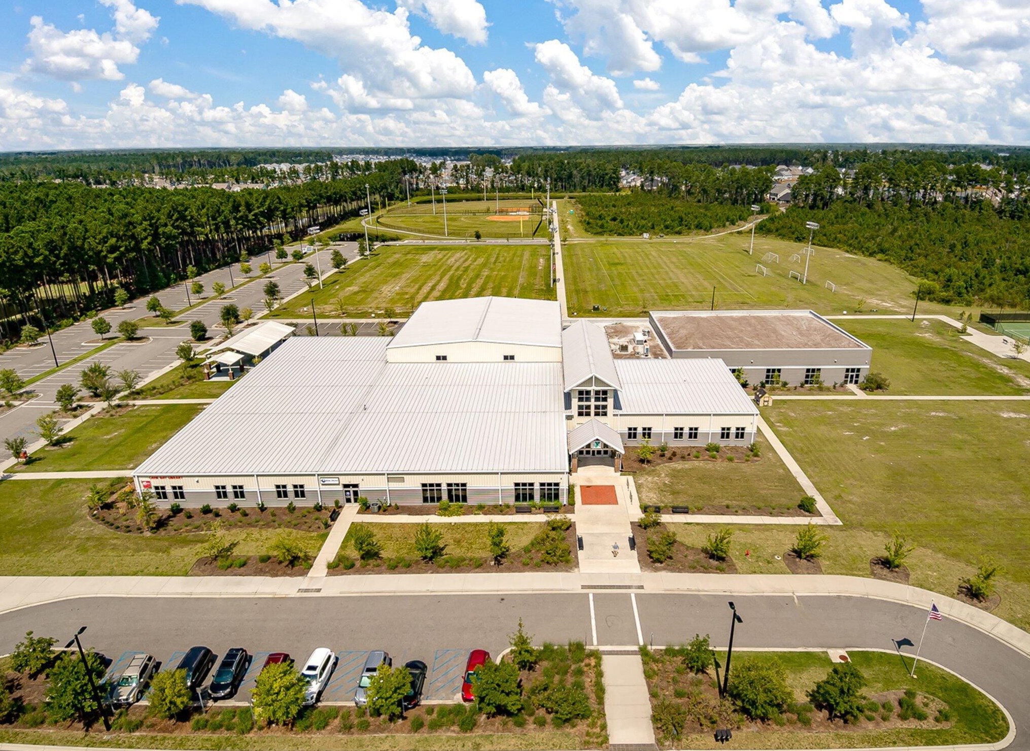 335 Peters Creek Dr, Summerville SC  29483-5341 exterior